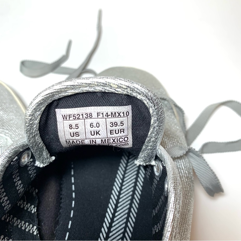 KEDS Silver Metallic Canvas Lace-Up Low Cut Sneakers Casual Tennis Shoe Sz 8.5 - Picture 9 of 9
